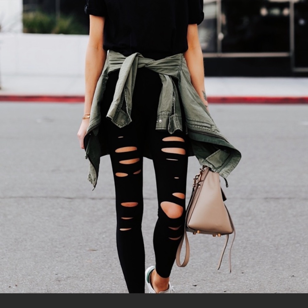 Alo High-Waist Ripped Warrior Legging